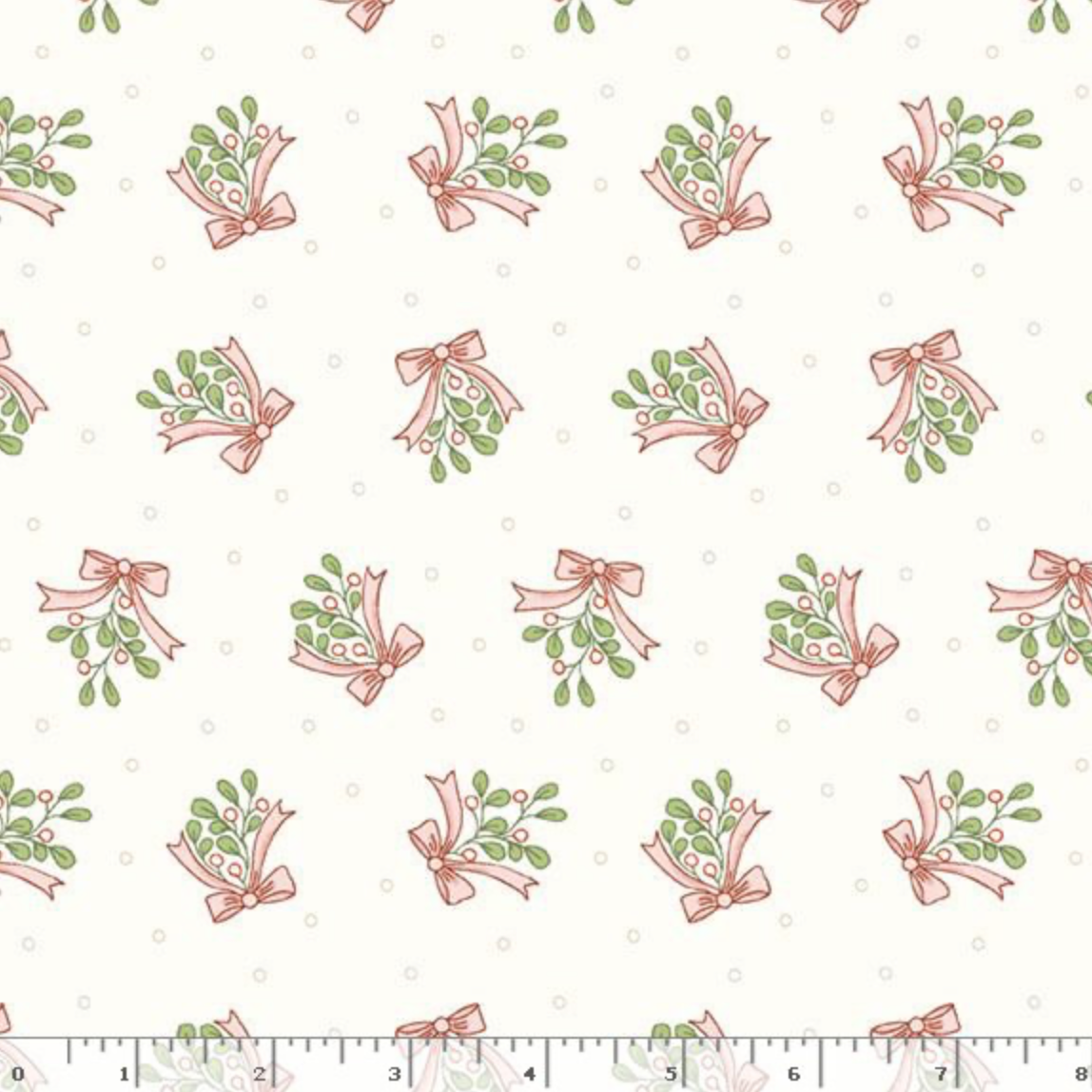 Plumcute Christmas ~ Mistletoe ~ R561919D MULTI