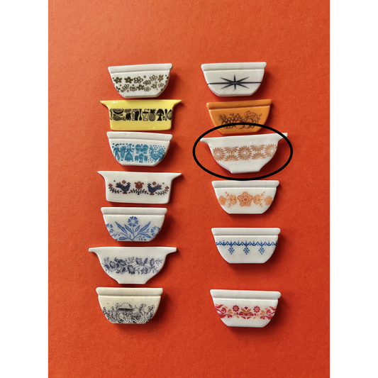 Pyrex Needle Minder - Yellow Daisy