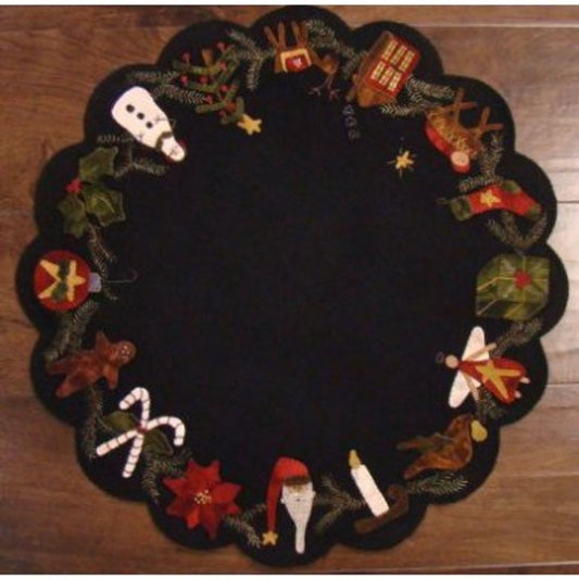 Primitive Gatherings ~ Christmas Time Table Mat Wool Applique Kit