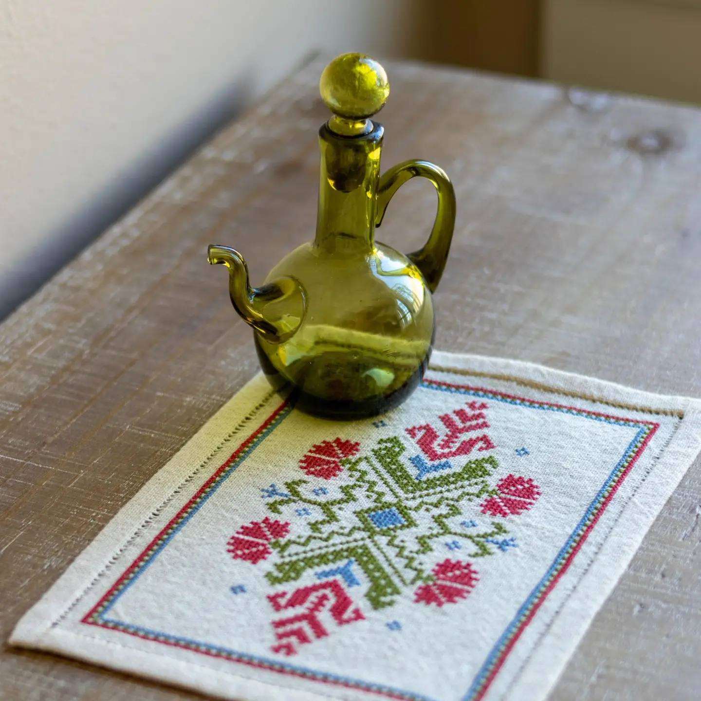 Avlea Folk Embroidery | Bitkit Dianthia Cross Stitch Kit