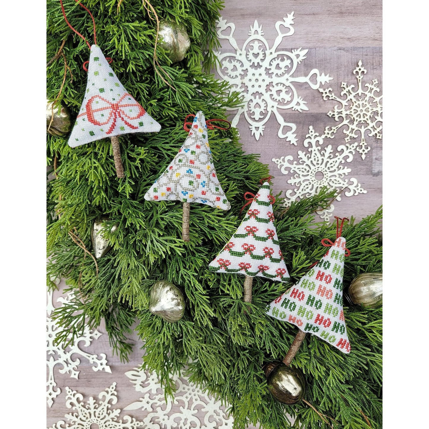 Hello from Liz Mathews | Festive Mini Trees NM25