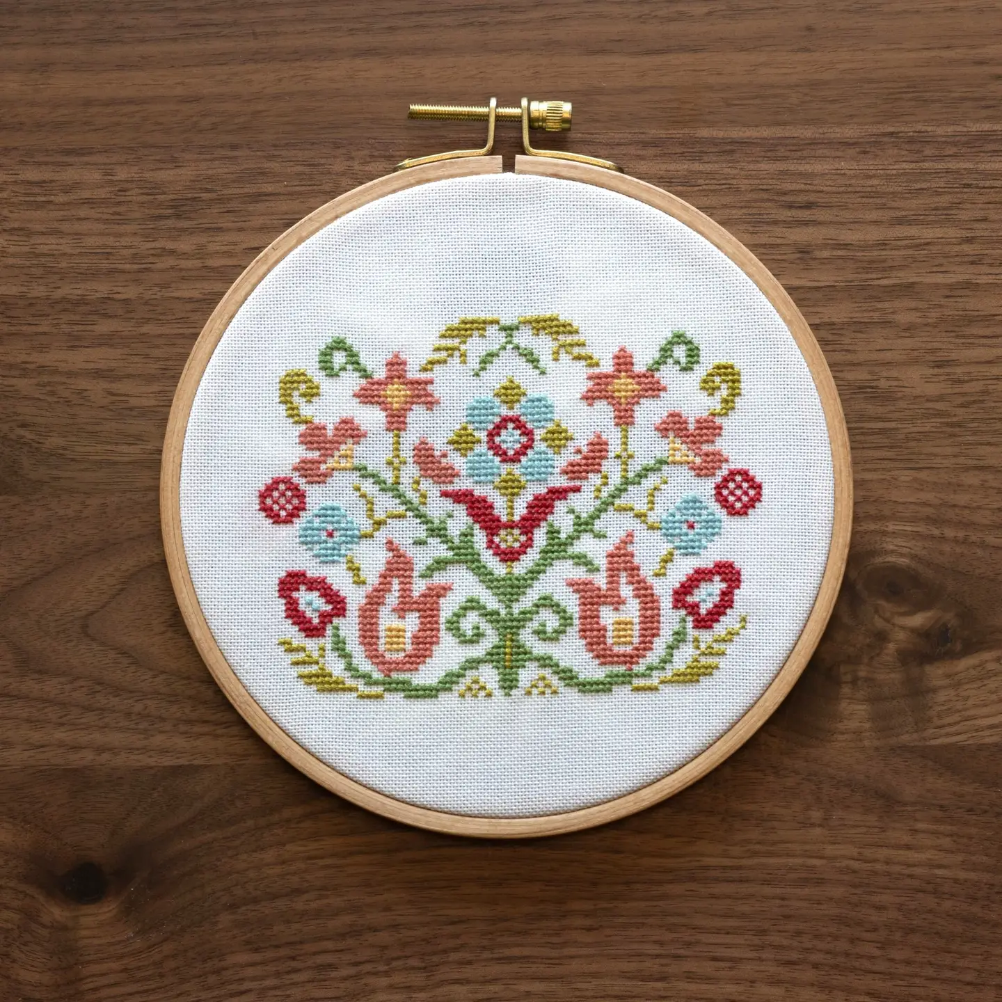 Avlea Folk Embroidery | Clara's Garden Cross Stitch Kit