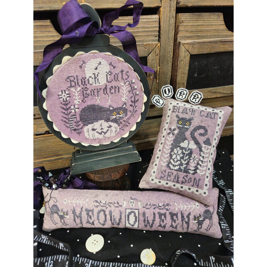 Quaint Rose Needlearts | Meow O Ween NM25