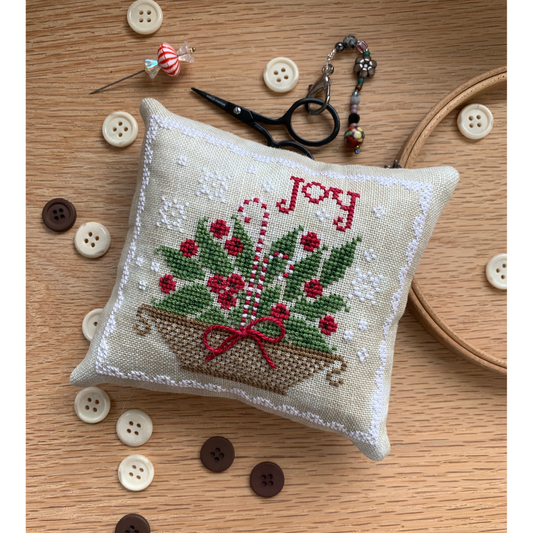 Stitches by Ethel | Holly Basket Pinkeep NM25