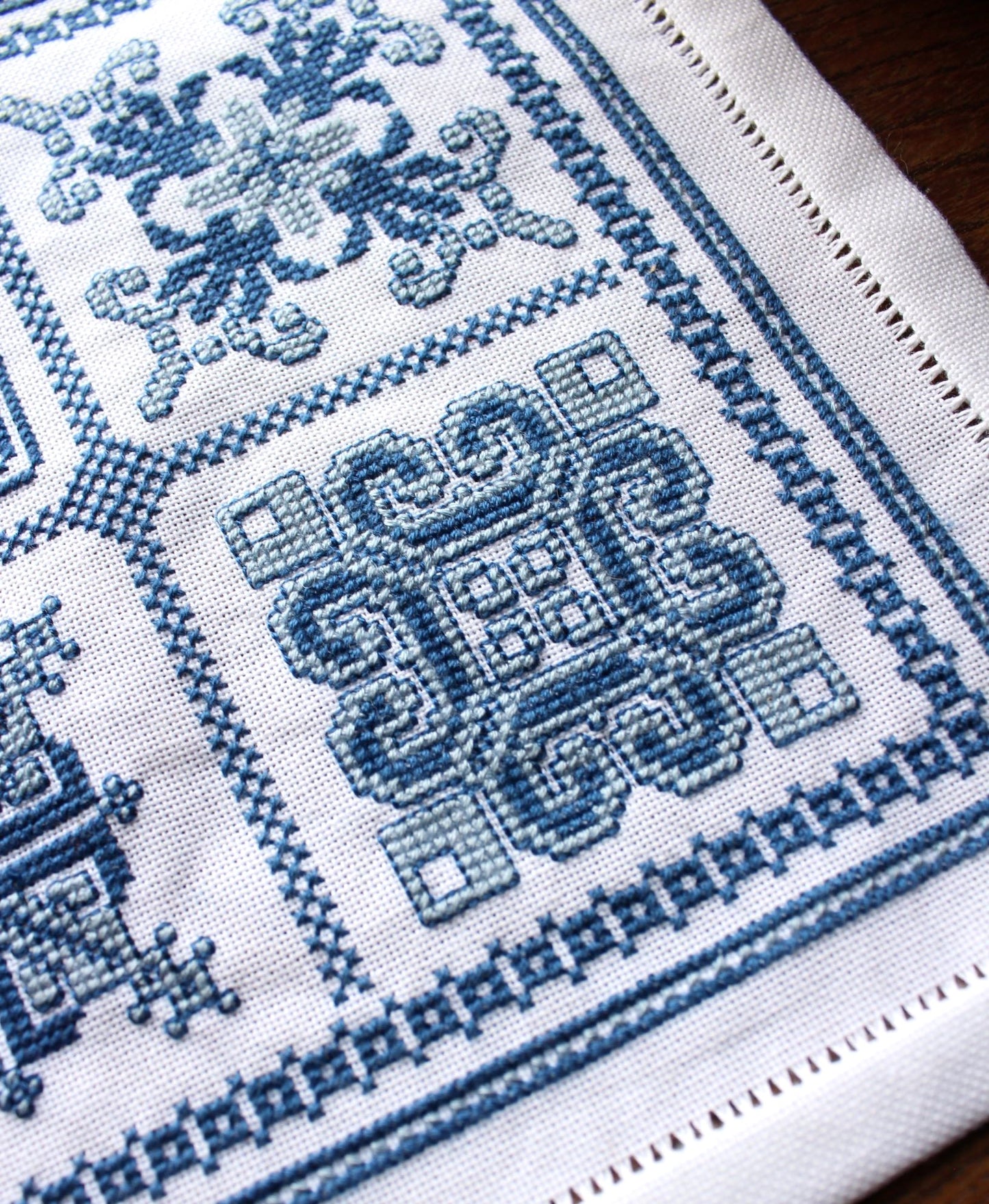 Avlea Folk Embroidery | Mediterranean Sampler Cross Stitch Kit