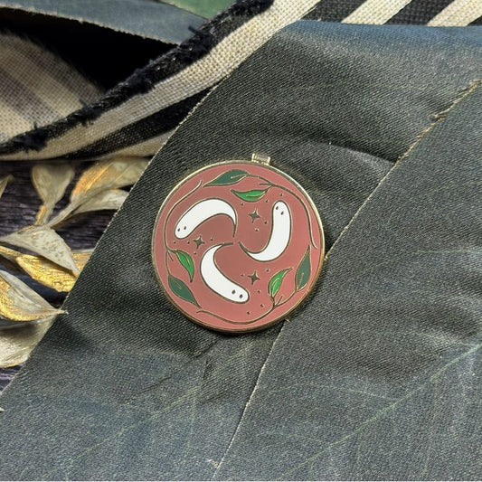 The Stitch Crypt | Ghost Hoop Needle Minder NM2026