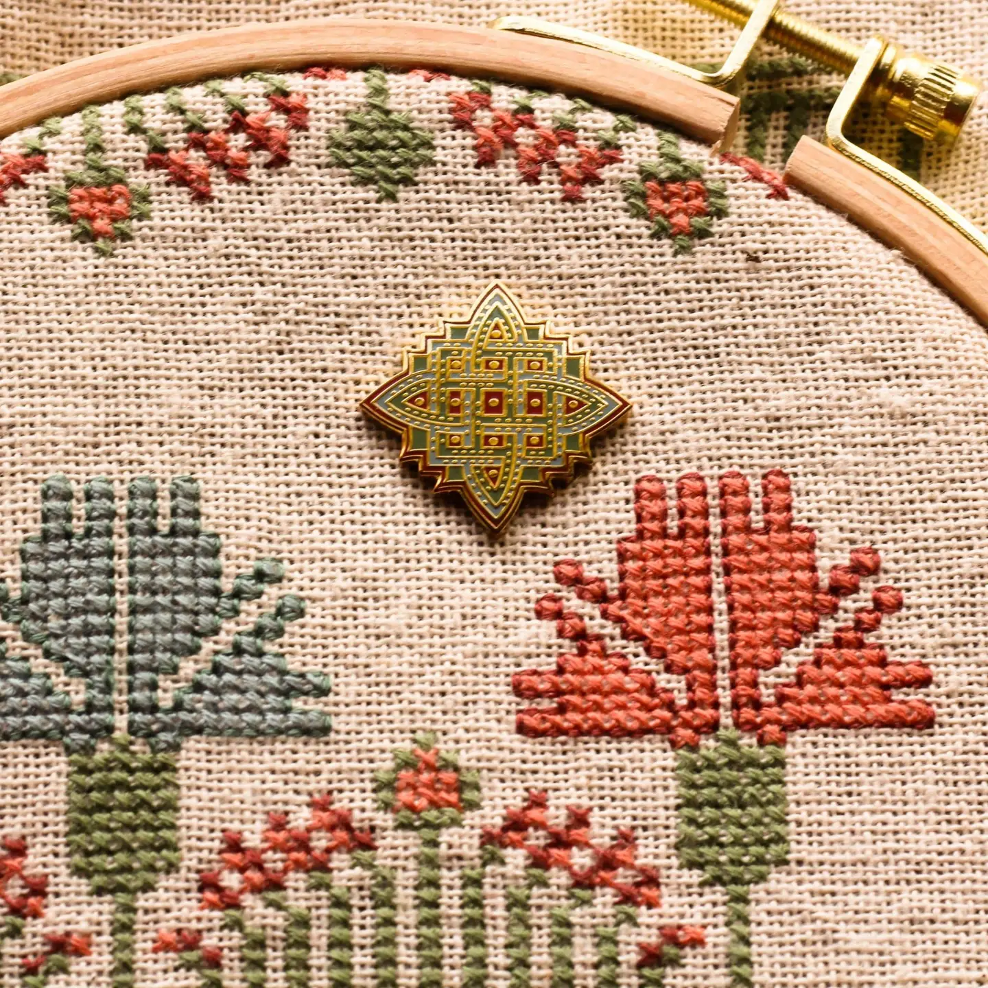 Needle Minder - Knotwork