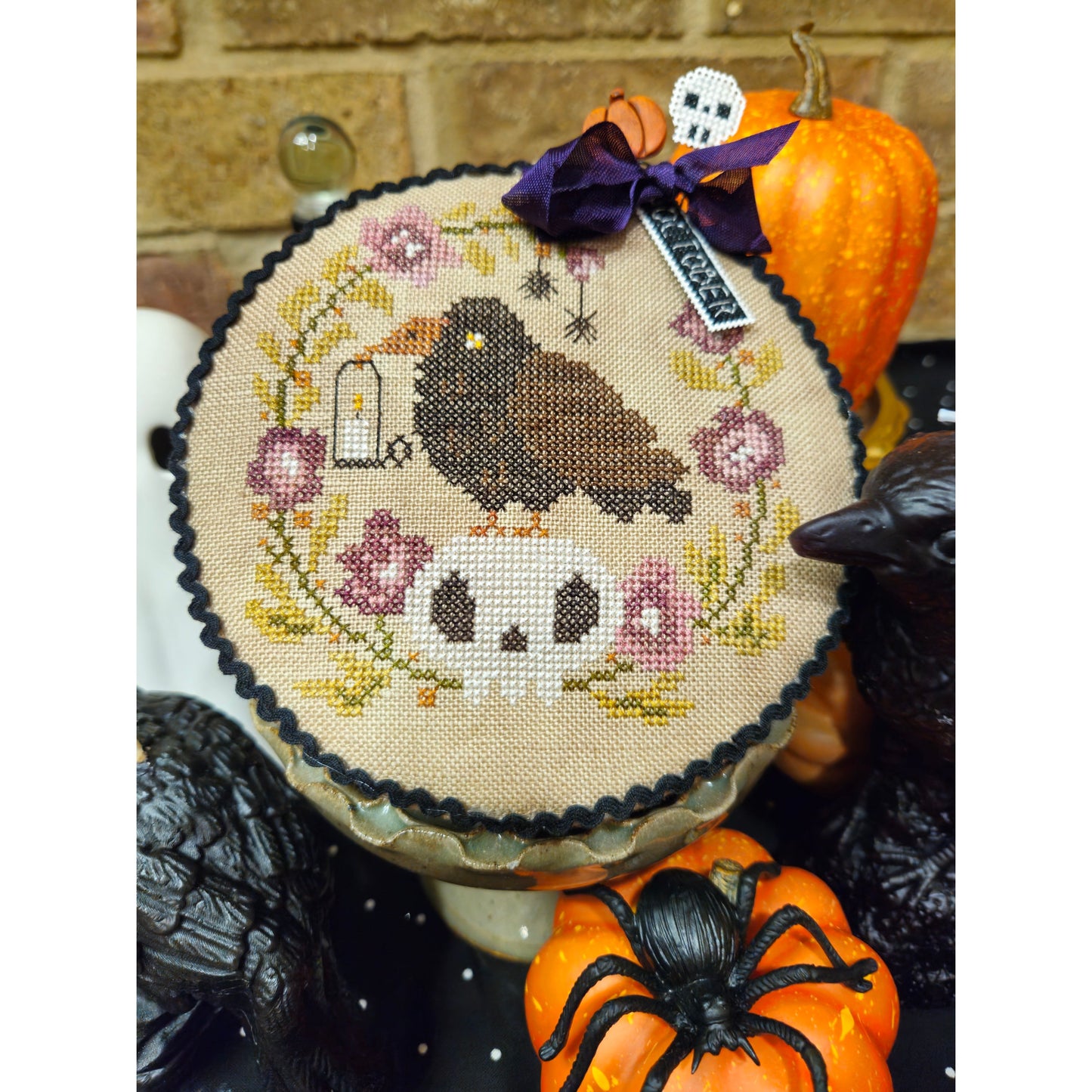 Quaint Rose Needlearts | Pin Drum Shorties Month # 10 Crow NM2026