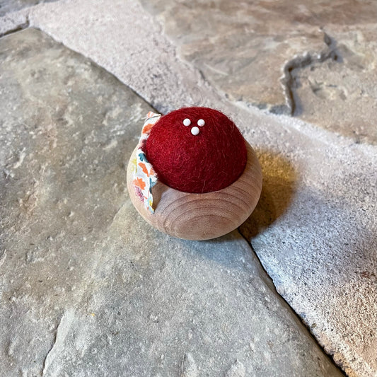 Minnie McBean's Natty Pin Backing Magnet – Hobby House Needleworks