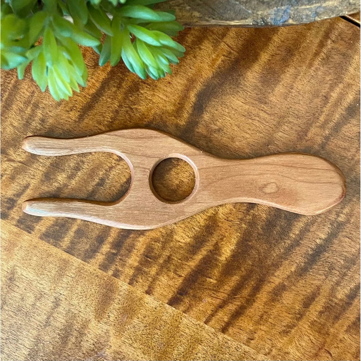 Suffolk Shaker Shop Lucet in Natural Wood