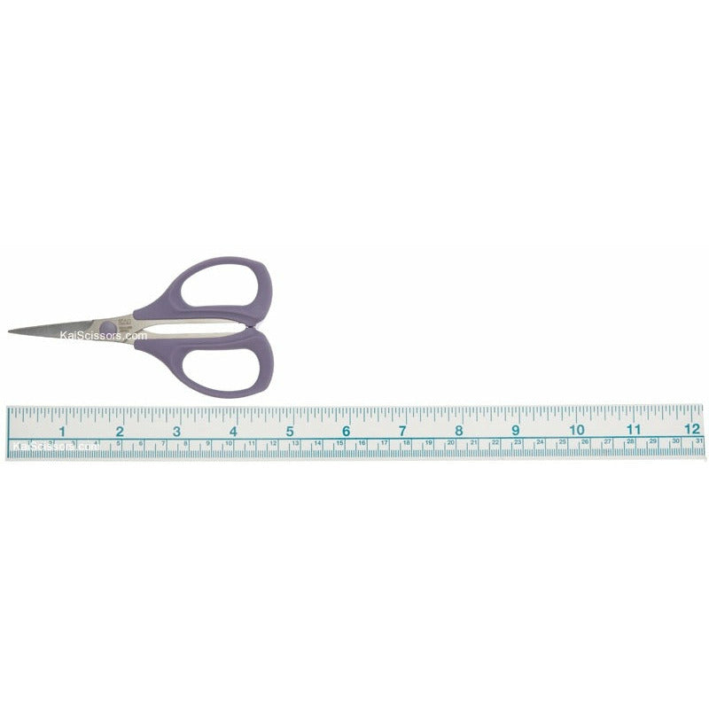 Kai 4 1/2 Micro-Serrated Patchwork Scissors – Hobby House Needleworks