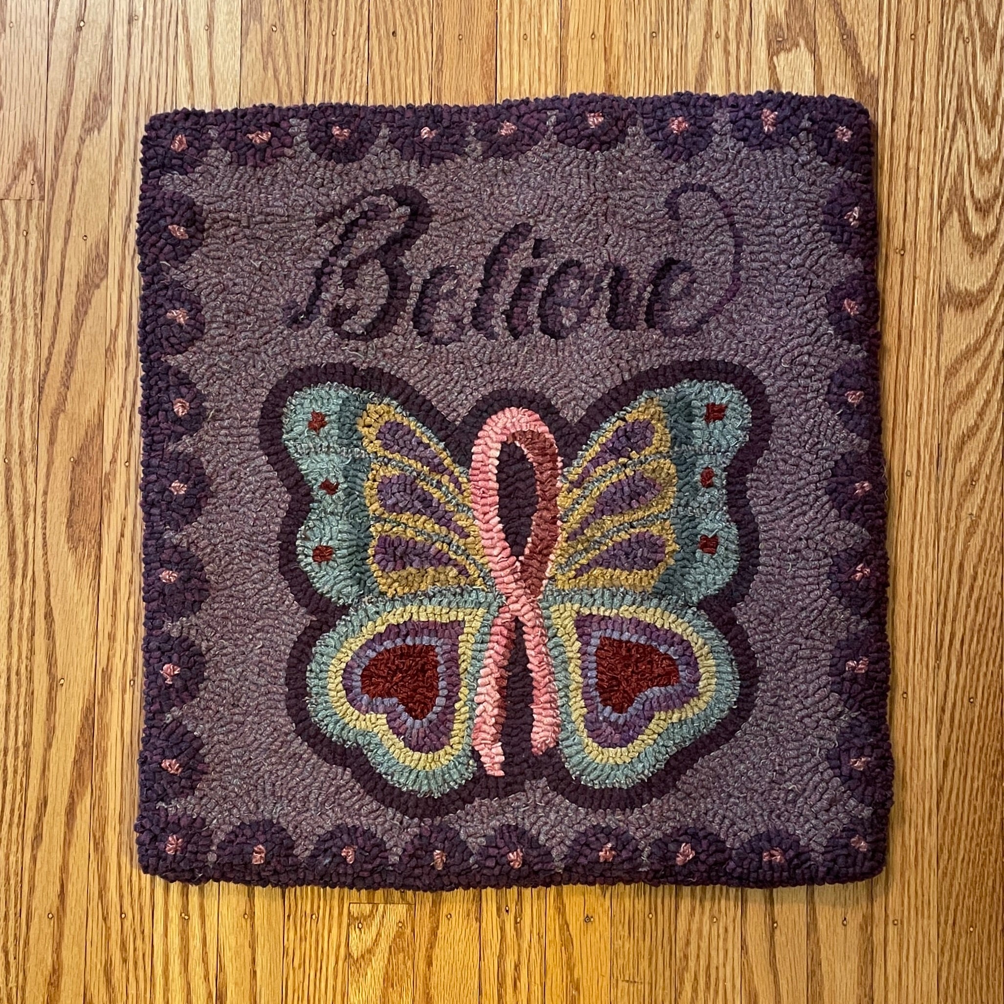 Payton's Primitives Rug Hooking Pattern Believe Hobby House Needleworks