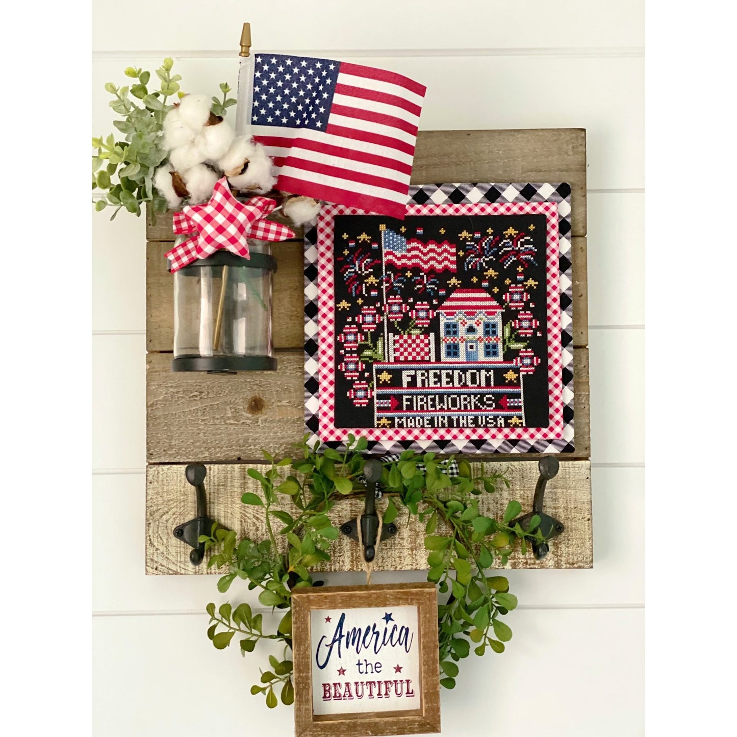 Stitching Housewives ~ Calendar Crates ~ July Pattern