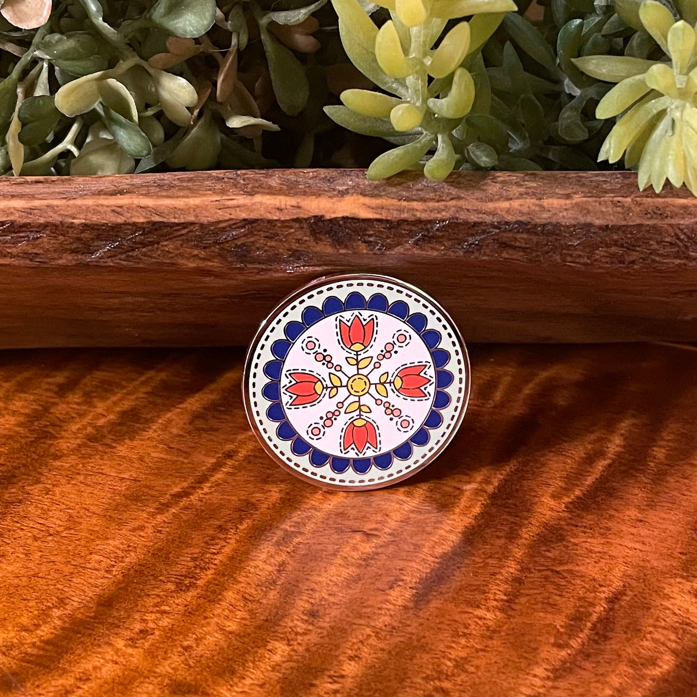 Enamel Floral Needle Minder