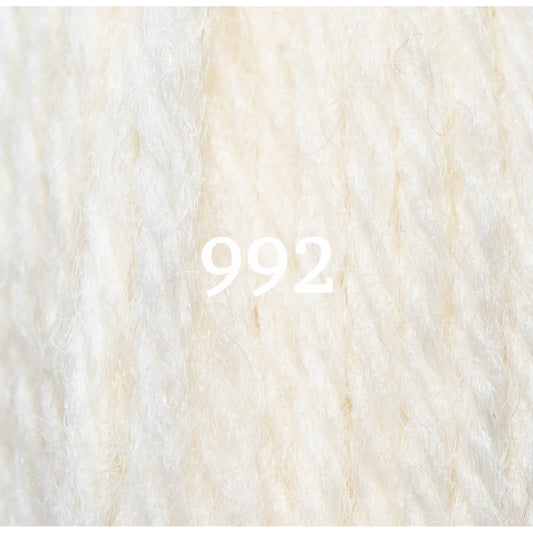 Crewel Weight Yarn ~ Off White 992