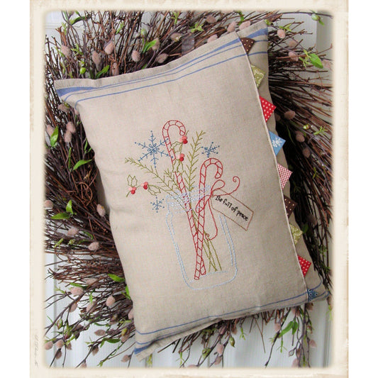 Plumcute Designs ~ Be Full of Peace Embroidery Pattern