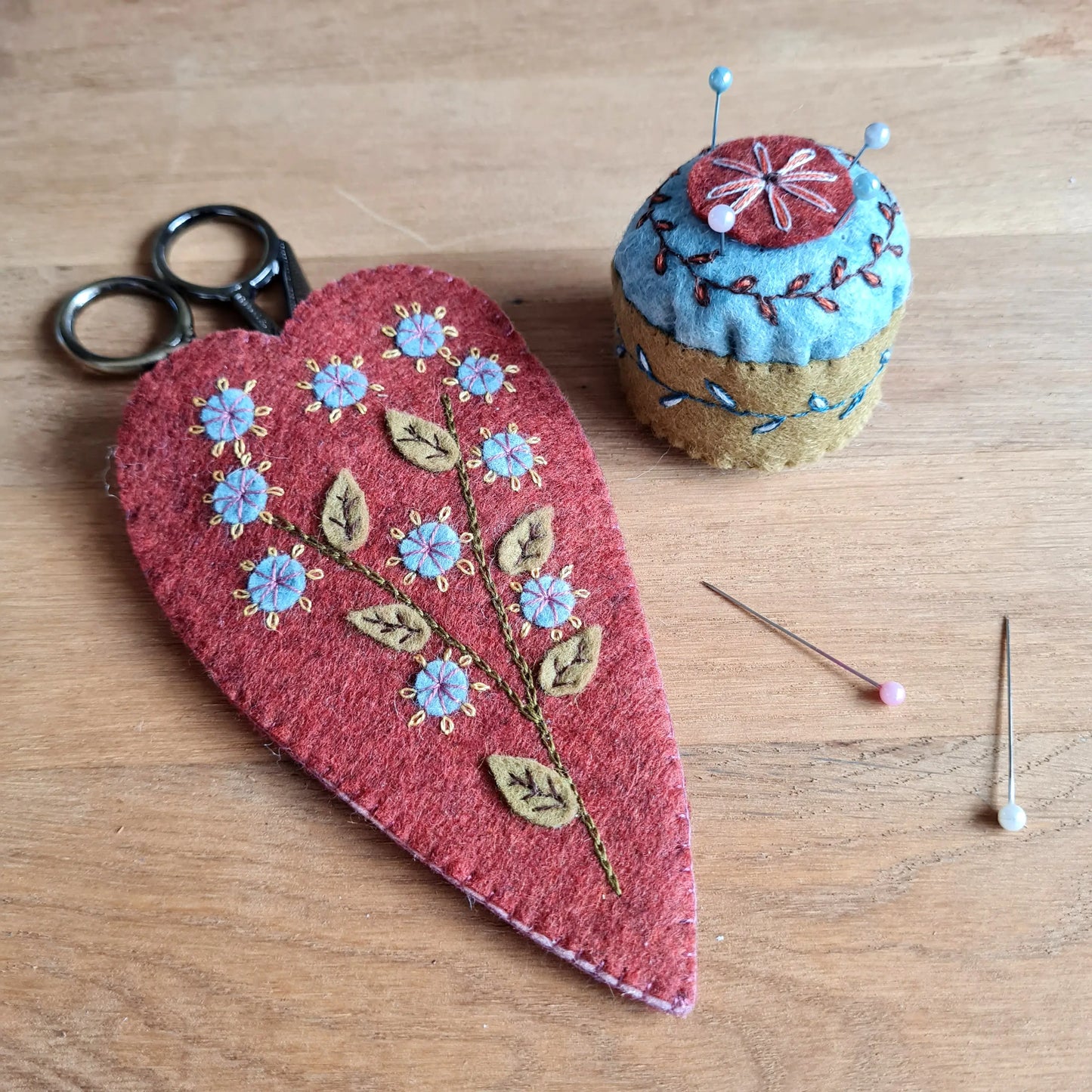 Corrine Lapierre ~ Embroidered Scissors Pouch & Mini Pin Cusion Felt Craft Kit
