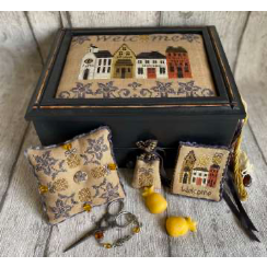 Mani di Donna The Welcome Street Sewing Box & Pillow Pattern