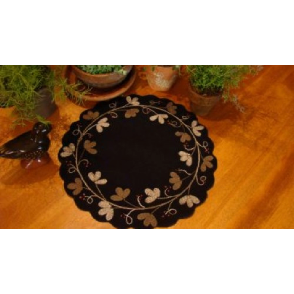 Primitive Gatherings ~ Taupe Everyday Table Mat Wool Applique Kit
