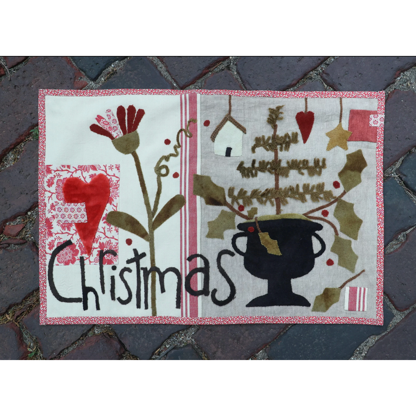 Maggie Bonanomi ~ I Will Honor Christmas in My Heart Wool Applique Pattern