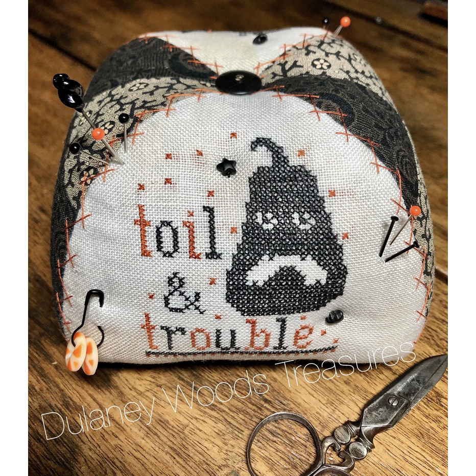 Dulaney Woods | Hocus Pocus Pinkeep Pattern