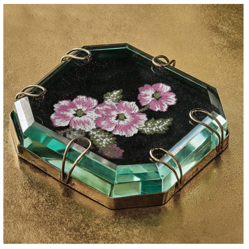 Miho Italian Artisan Paper Weight ~ Bonne Nouvelle