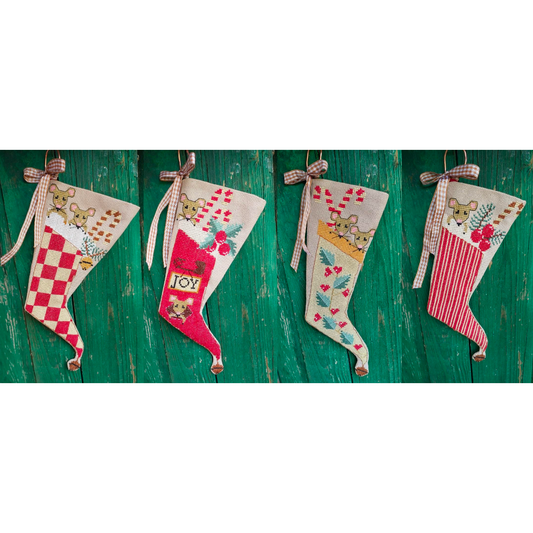 Twin Peak Primitive ~ Primitive Stocking with Mice