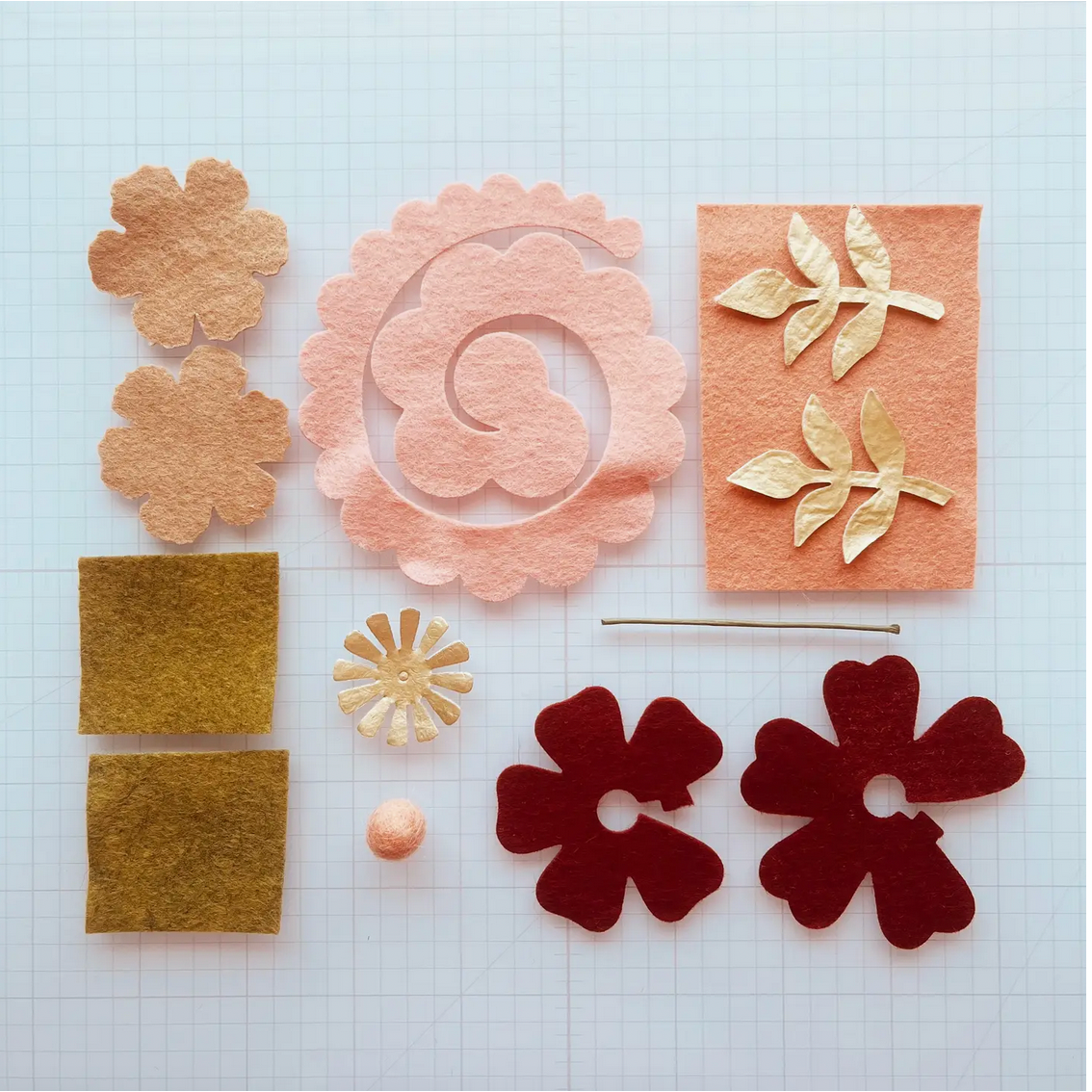 Heartgrooves Handmade ~ Mini Felt Flower Craft Kit - Crimson Blush